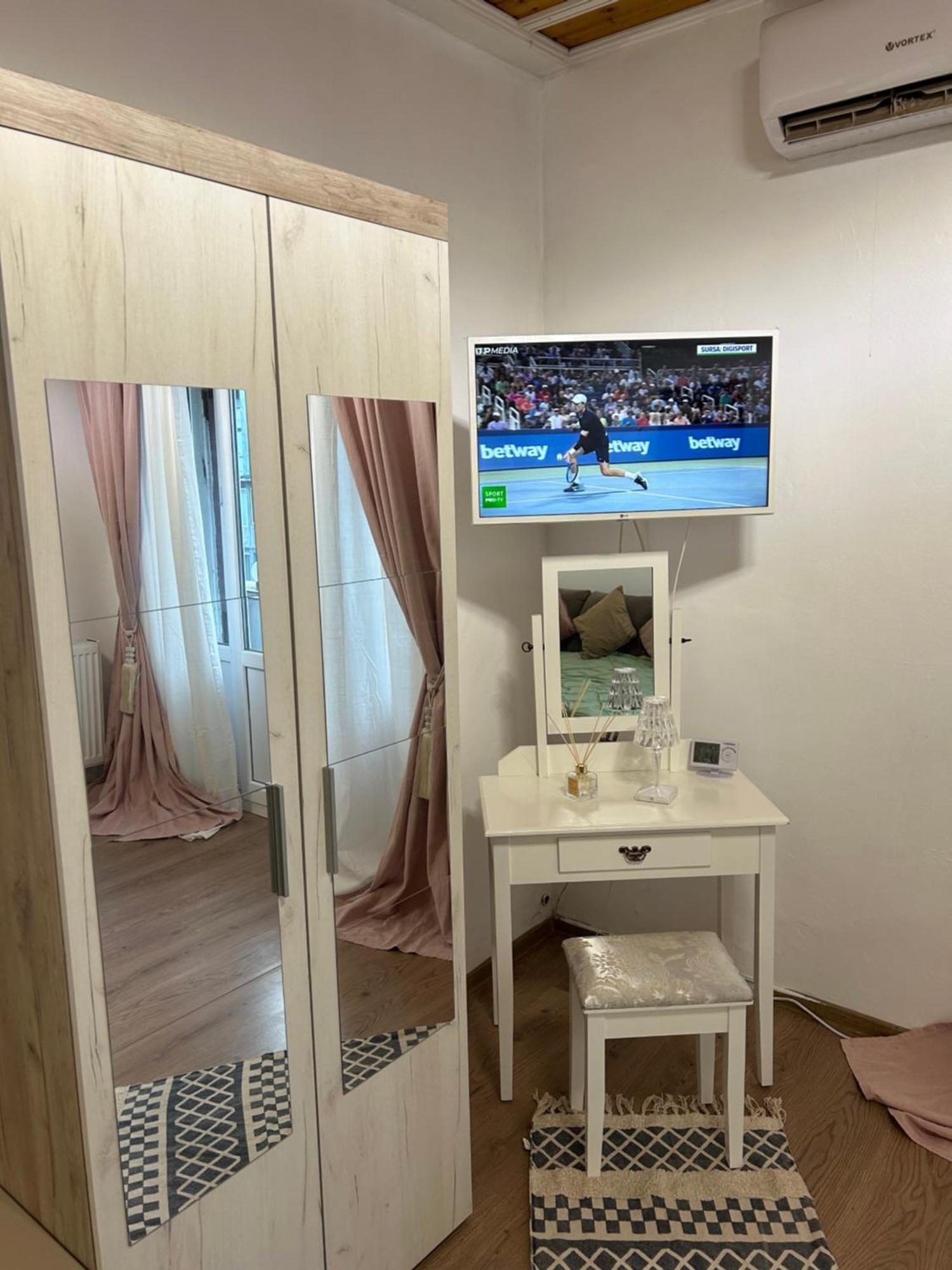 Panoramic Terace Victory Boutique Apartment Bucharest Luaran gambar